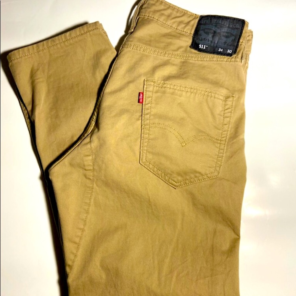 Some really nice khaki pants!!😆😆